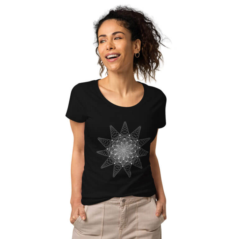 Black t-shirt featuring a geometric sun design, perfect for casual wear. Stylish and comfortable for everyday use.